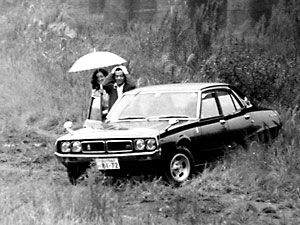 日産スカイライン2000GT-X