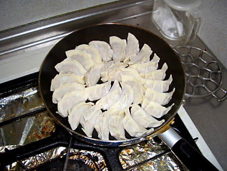 餃子は家で作るのが一番美味しい