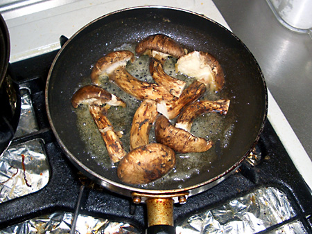 松茸はバタ焼きが旨い