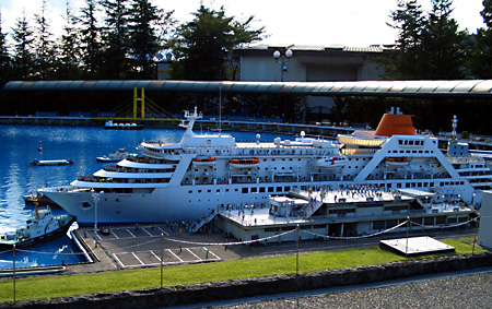 鬼怒川温泉、東武ワールドスクエア