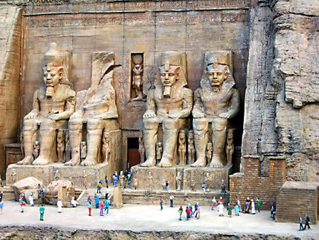 鬼怒川温泉、東武ワールドスクエア