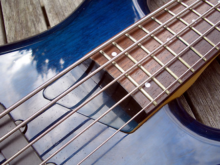 AriaProII AVANTE Series 5-strings Bass - DoromPATIO