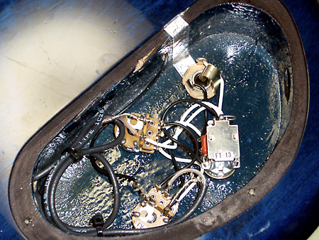 AriaProII AVANTE Series 5-strings Bass - DoromPATIO