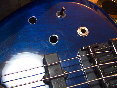 AriaProII AVANTE Series 5-strings Bass - DoromPATIO