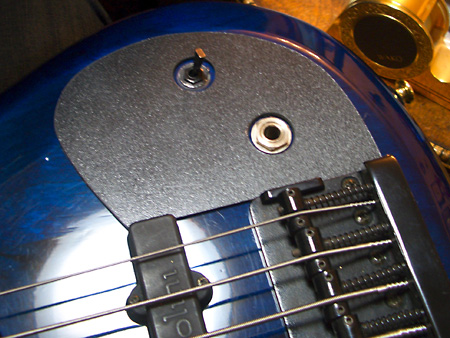 AriaProII AVANTE Series 5-strings Bass - DoromPATIO