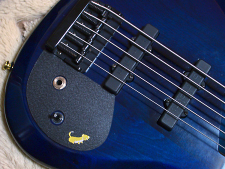 AriaProII AVANTE Series 5-strings Bass - DoromPATIO