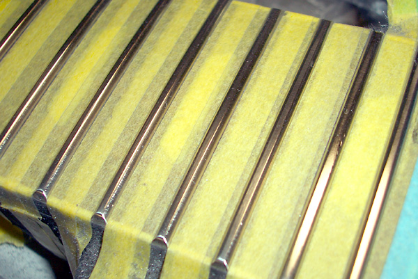 フレットの摺り合わせ